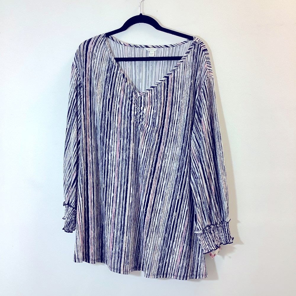 EST. 1946 Black Blouse Size 26/28